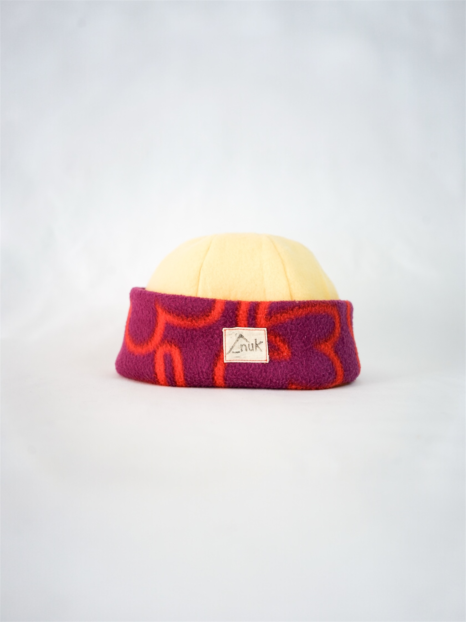 Bonnet motifs orange violet & jaune