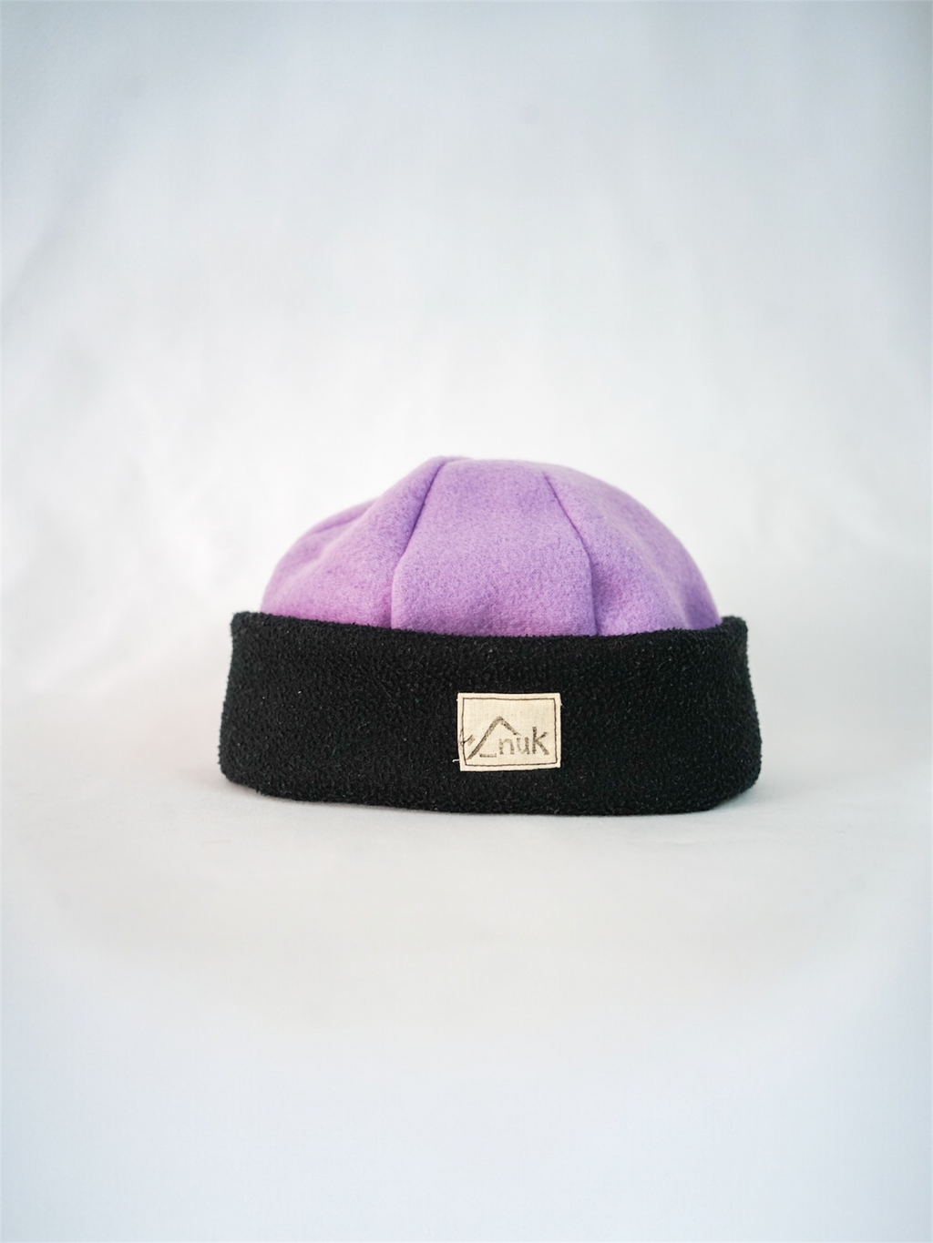 Bonnet noir & lila
