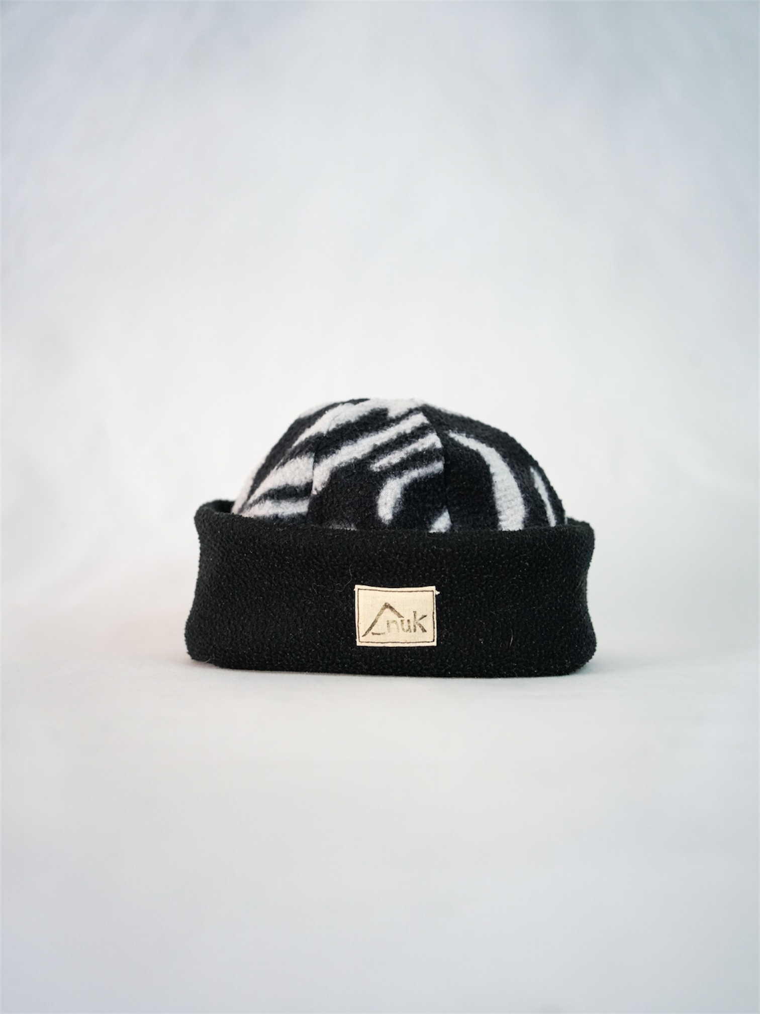 Bonnet noir & zèbre