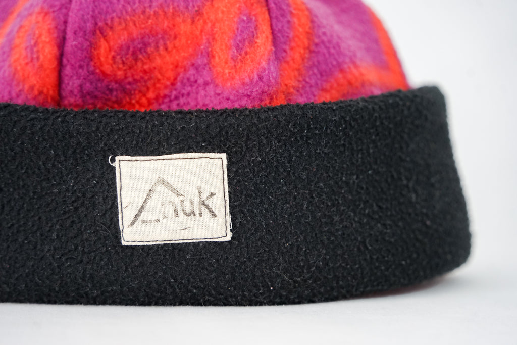 Bonnet noir & motif orange violet