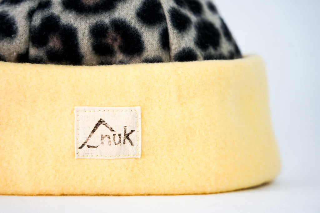 Bonnet jaune & léopard beige
