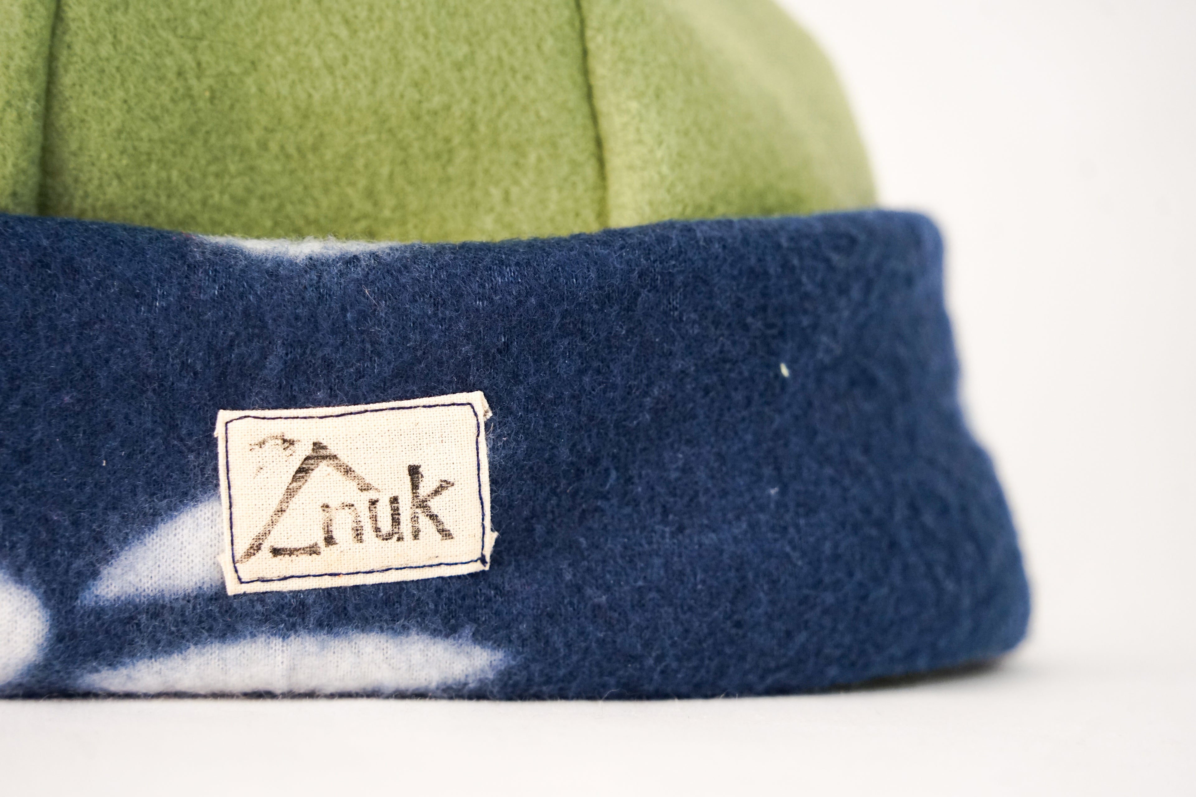 Bonnet bleu à fleurs & kaki