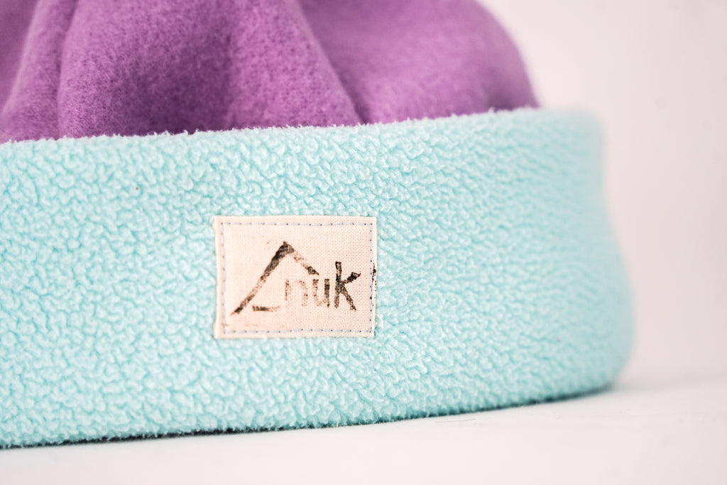 Bonnet bleu clair & lila