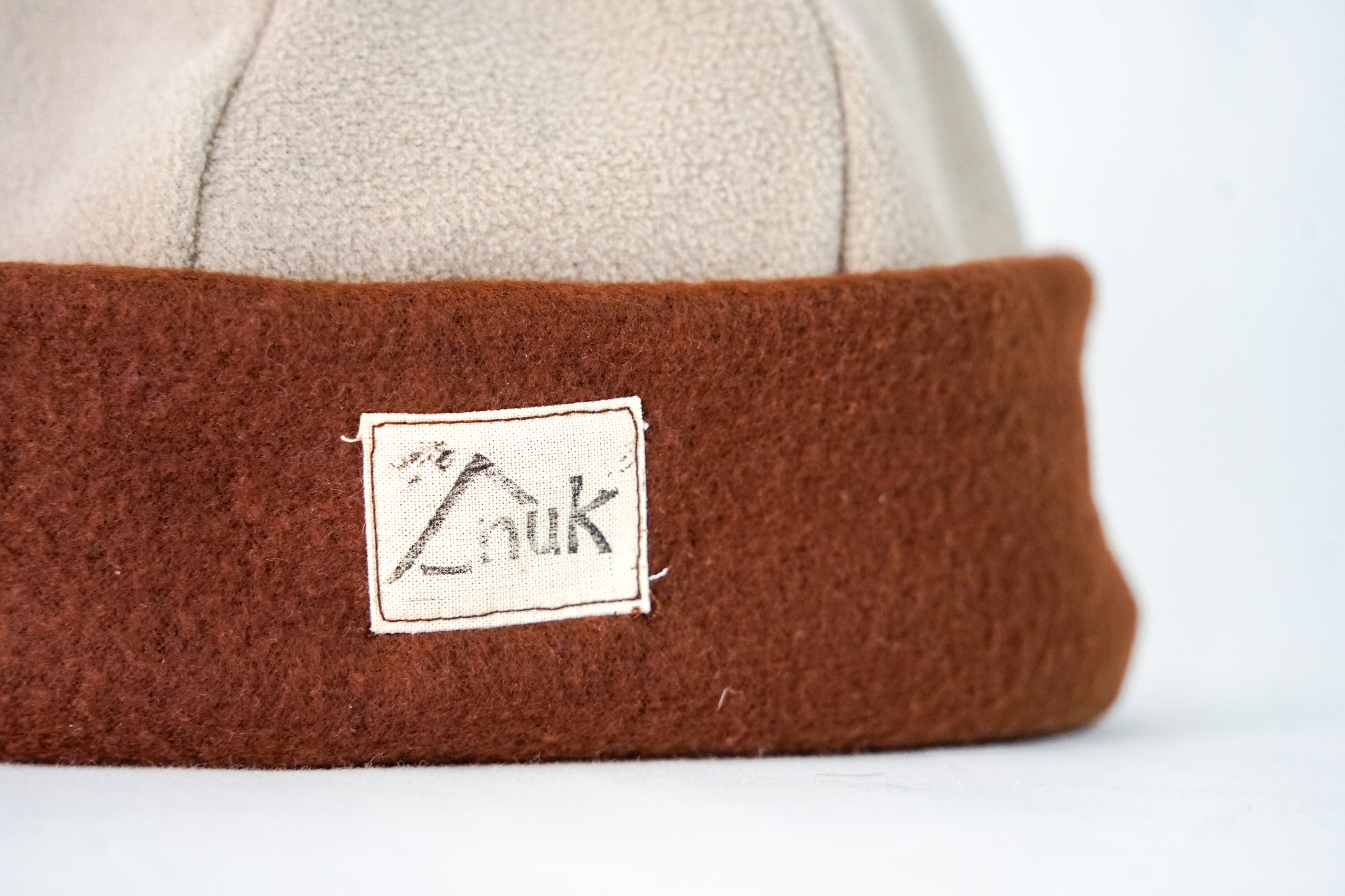 Bonnet marron & beige